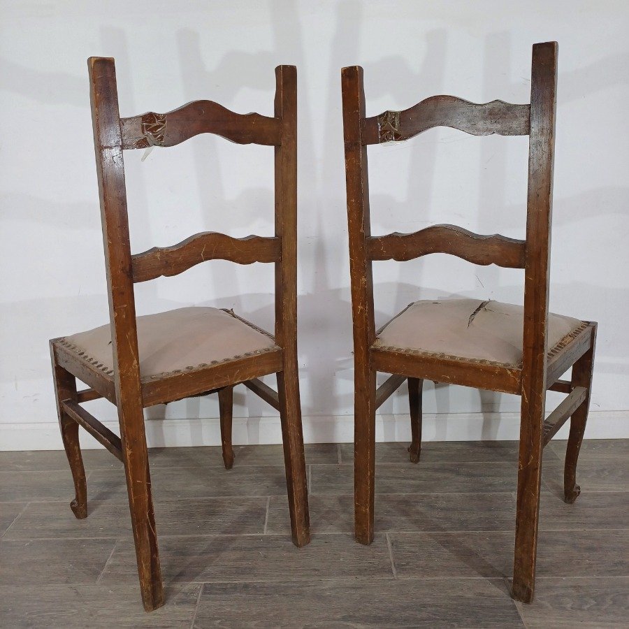 Sillas de madera con respaldo tallado y tapizado roto - imagen 10