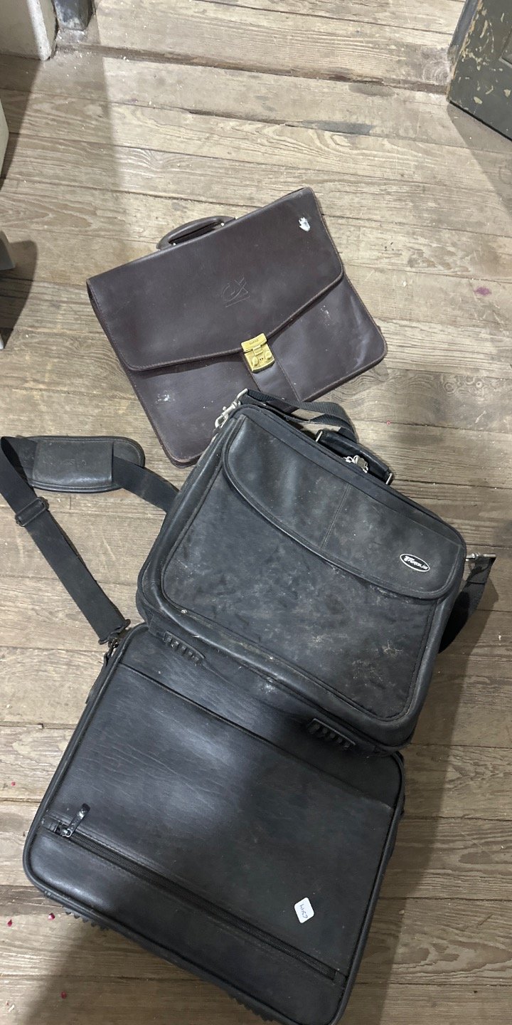 Lote de 3 Maletines de Cuero Marrón y Negro