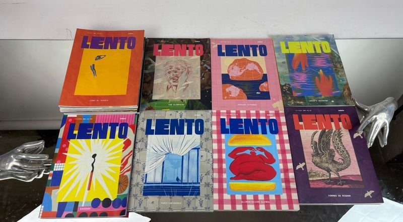 Lote siguiente: Colección de revistas/libros 'LENTO' sobre arte, cultura y pensamiento contemporáneo