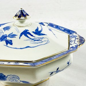 Sopera de Loza Inglesa Royal Wilkinson Ltd. "Ko-Shan" con Diseño Floral y Pájaros Azules - imagen 3