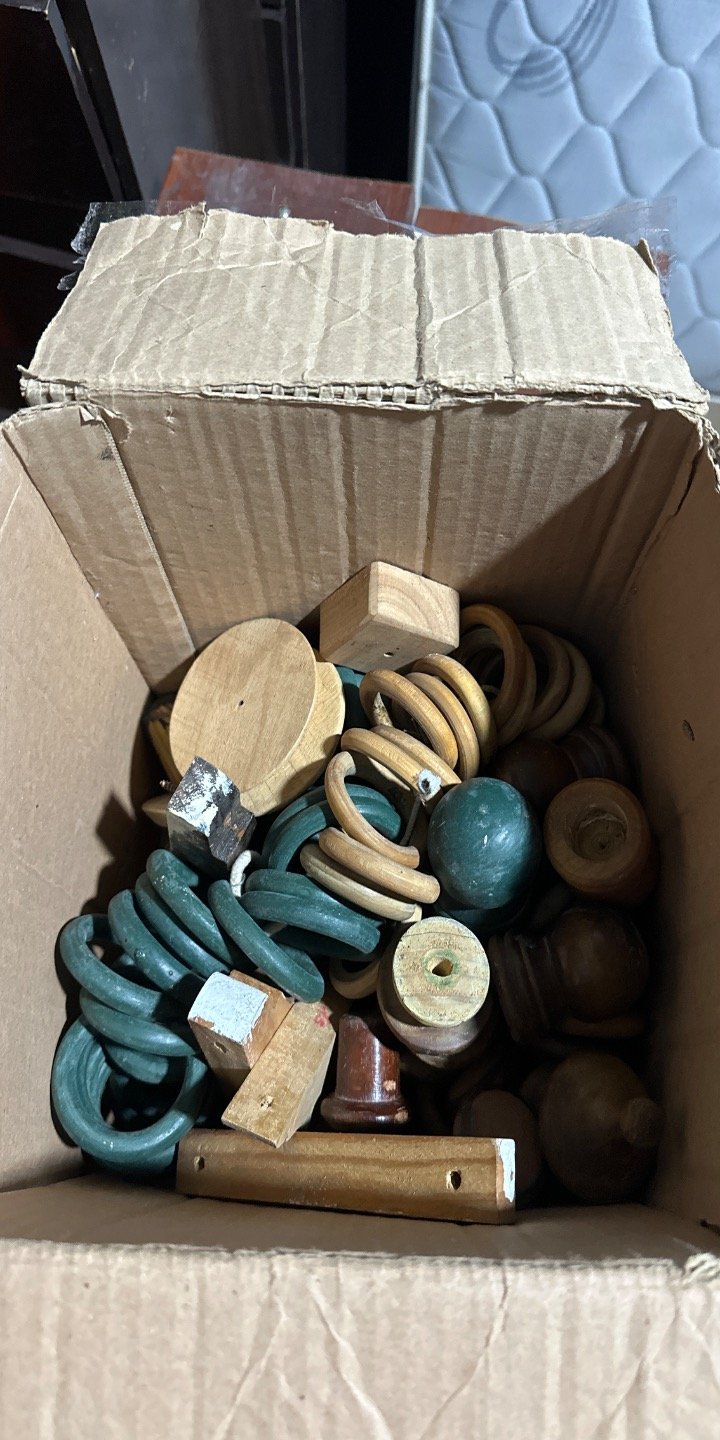 Lote anterior: Colección de objetos de madera en buen estado