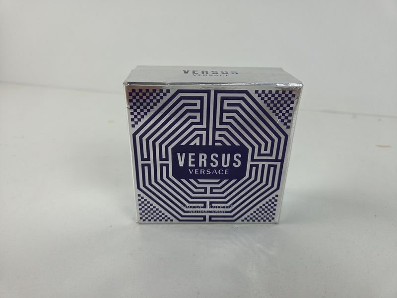 Lote siguiente: Versace Perfume en Caja - Ropa de Moda