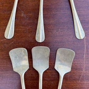 6 Cucharas de Postre Antiguas de Alpaca Dorada - imagen 3