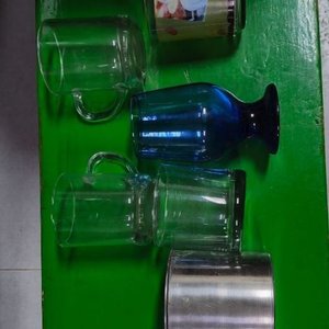 Lote anterior: Juego de Tazas y Jarro de Vidrio y Metal