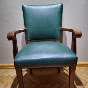 Sillón de Escritorio Antiguo con Brazos de Madera Curvada y Tapizado Verde - imagen 2
