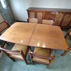 Mesa de Comedor de Madera con 6 Sillas Estilo Clásico - imagen 7