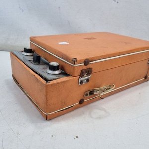 L 373 - 1 Pieza - Antiguo combinado radio y tocadiscos portátil de la firma 'Minidialf' - Apollo I, modelo valija de viaje con asa - imagen 5