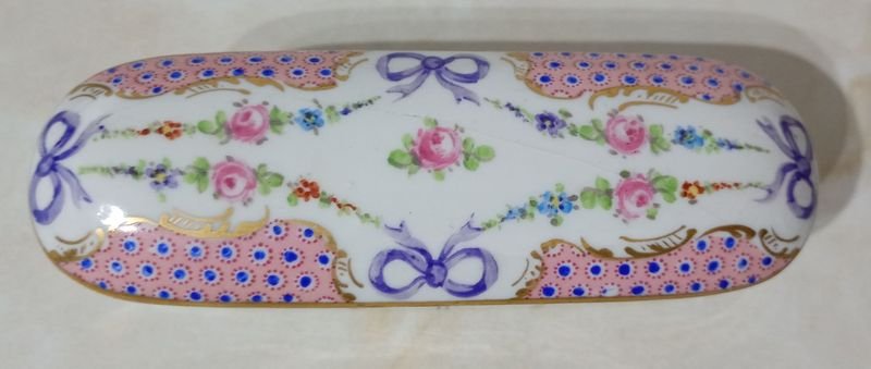 Lindo Despojador de Porcelana con tapa; LIMOGES. Sellado. Decó motivo floral. - imagen 3