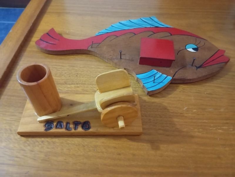 Lote anterior: Adornos de madera en forma de carreta y pez para colgar llaves