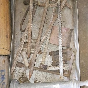 Lote anterior: Caja de Chapa con Herramientas Varias y Elementos de Metal