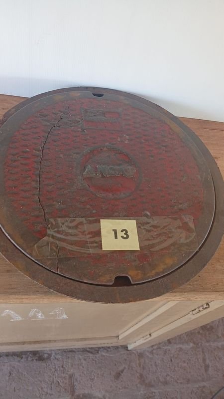 Tapa de combustible antigua para venta - imagen 3