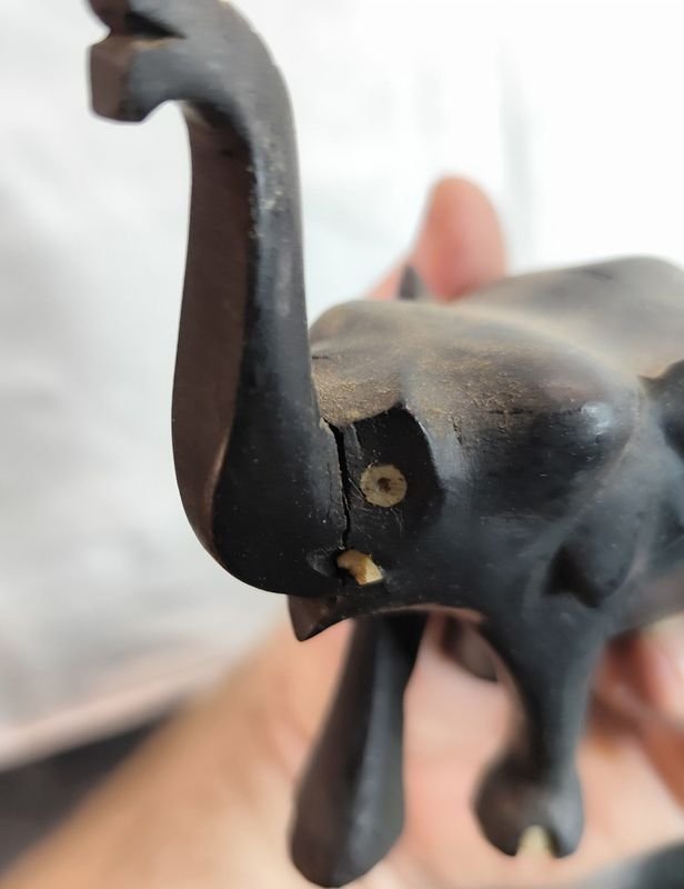 Gran lote de juguetes de madera para elefantes - imagen 3