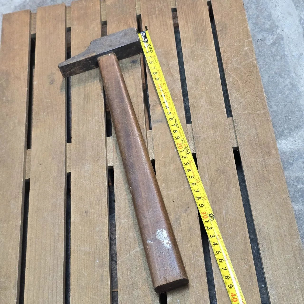 Martillo de Pena con Cabeza de Metal y Manija de Madera - imagen 4