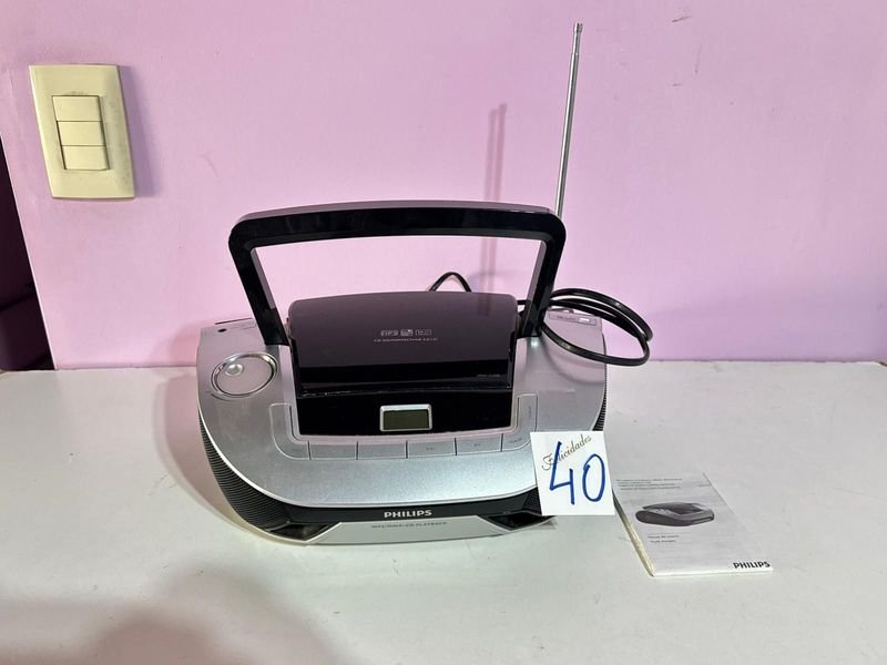 Lote siguiente: Radio Philips Portátil con CD