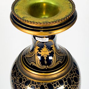 Potiche Sevres de Porcelana Azul Cobalto y Bronce con Escena Romántica, 61 cm - imagen 4