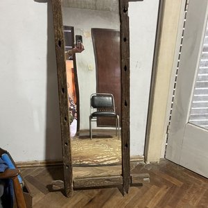 Lote anterior: Espejo Vertical Rústico con Marco de Madera Recuperada