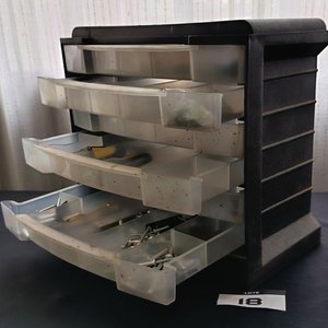 Organizador Vertical de 6 Cajones con Artículos de Ferretería y Electricidad - imagen 2
