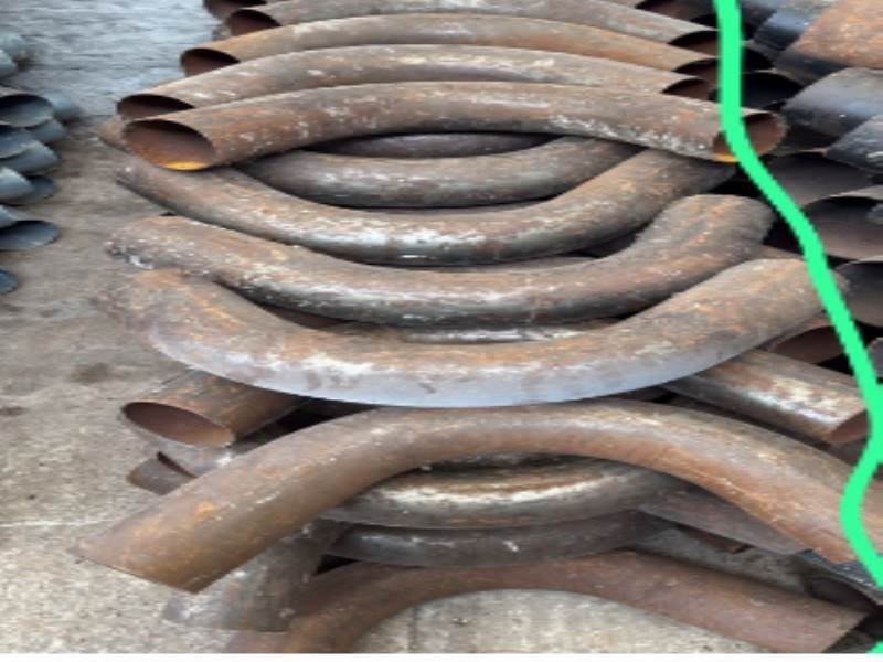 62 Curvas de Hierro para Tubería de 100mm
