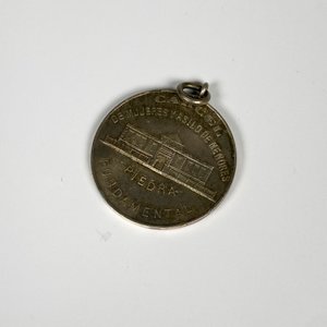 Medalla "Piedra Fundamental" Cárcel de Mujeres Montevideo 1900 - imagen 3
