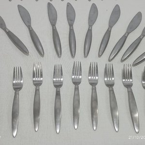 Set de Cubiertos Metálicos: Tenedores y Cuchillos de Acero Inoxidable - imagen 3