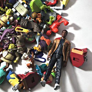 Lote Variado de Juguetes: Figuras de Acción y Personajes - imagen 4