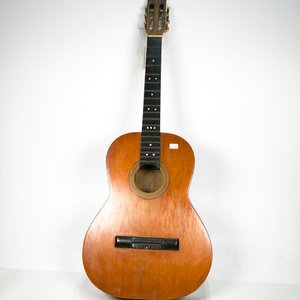 Lote siguiente: Guitarra Clásica Jaime Cortes de Madera - 100 cm