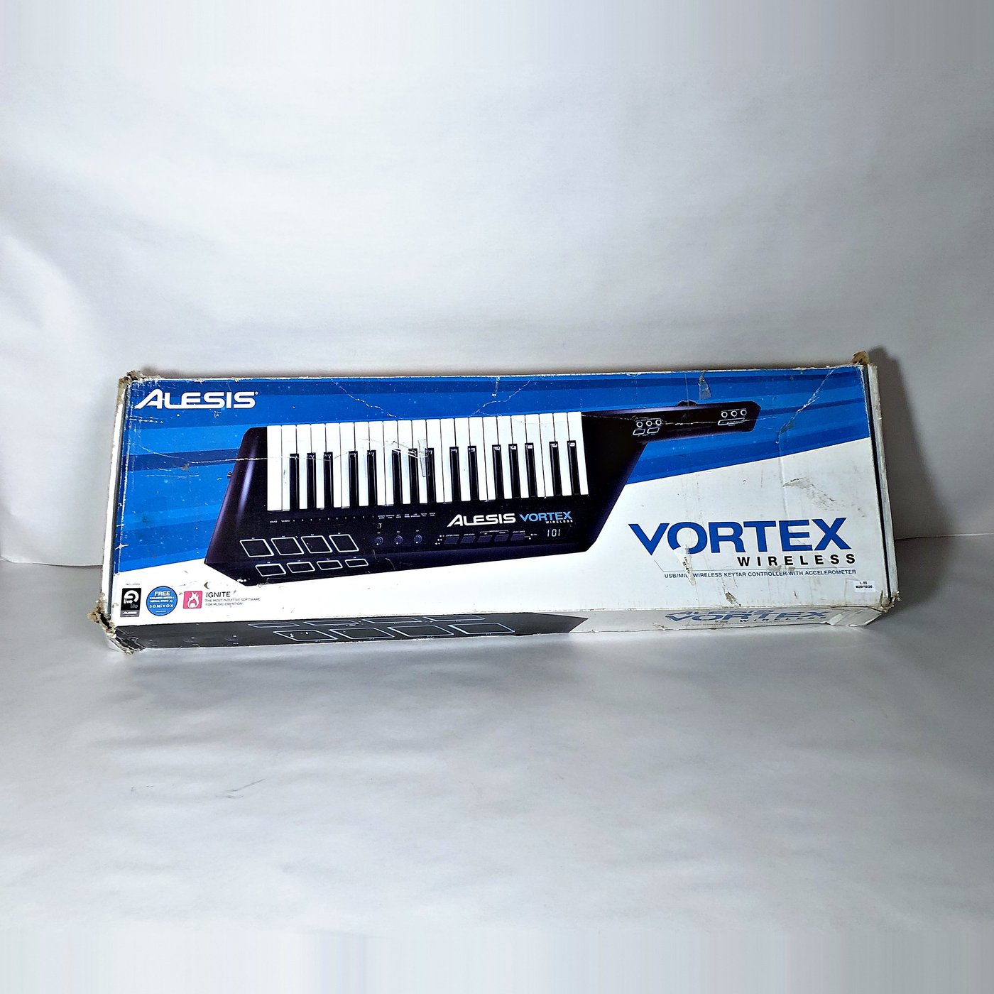 Teclado Controlador Alesis Vortex Wireless con Accesorios y Caja
