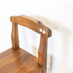 Silla Alta de Madera Rústica con Detalles - imagen 3