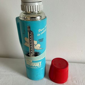 Termo Celeste "Uruguay Copa América 95" con Tapa Roja - imagen 2