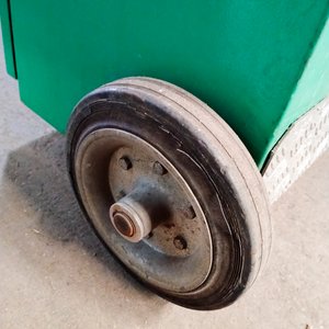 Máquina Regeneradora de Baterías "BatterySaver" Sobre Carro con Manual - imagen 7