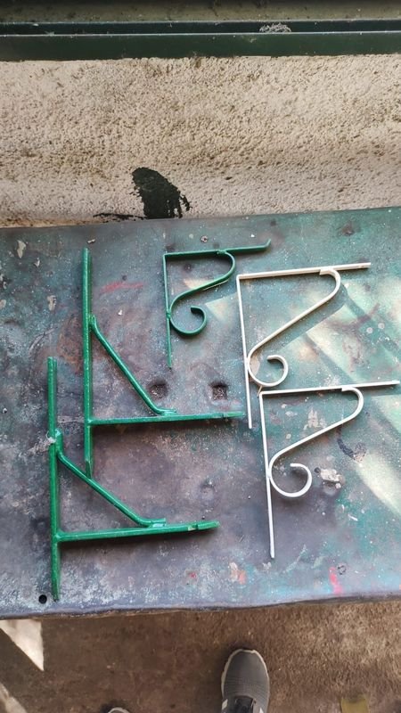 Soportes para Colgar Macetas en Metal - imagen 1