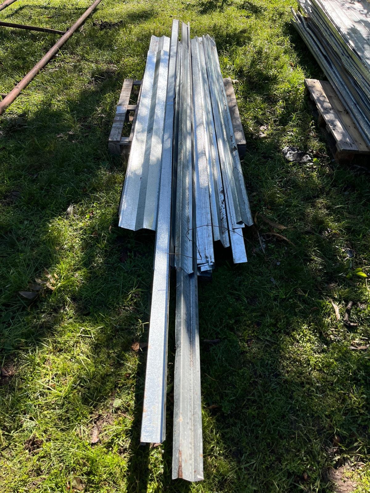 Lote de Perfiles Metálicos Galvanizados Varios