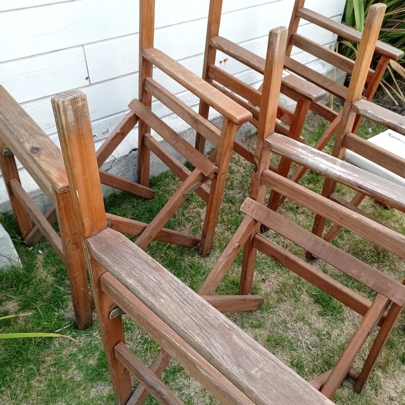Sillas plegables de exterior en mal estado - imagen 3
