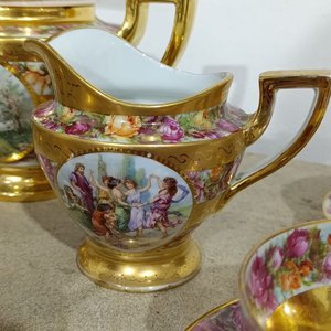 Juego de Té Checoslovaco Rococó en Porcelana: Tetera, Azucarero, Lechera y 6 Tazas con Platillos - imagen 10