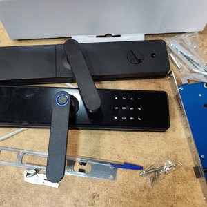 Cerradura Inteligente Digital con Huella, Código y Llaves - imagen 7