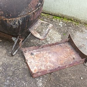 Parrilla Ahumadora Tipo Barril con Tapa y Rejilla - imagen 10