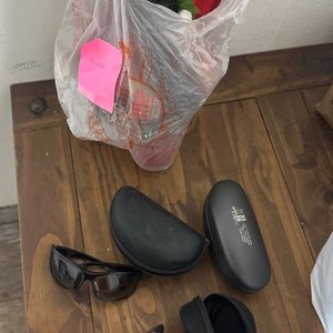 Lote siguiente: Estuches para Lentes y Decoración Navideña