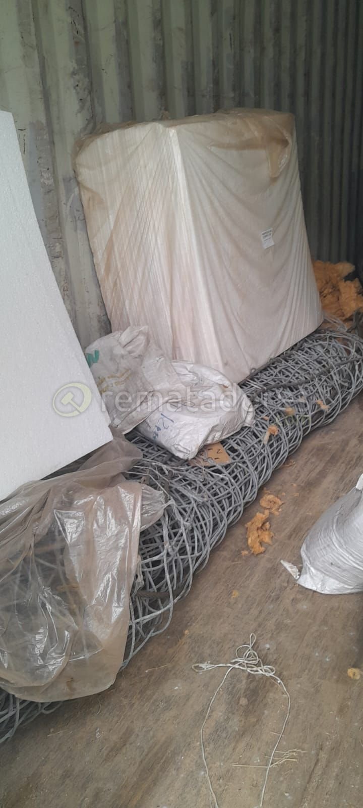 Lote de Materiales de Construcción y Embalaje
