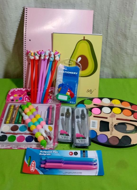 Estación de Papel y Lápices para Dibujar