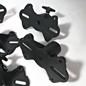 Seis Soportes para Parlantes Negros - imagen 2