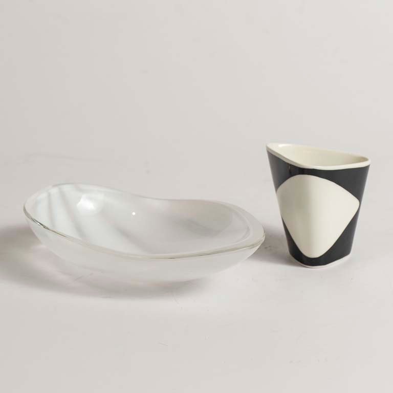 Lote siguiente: Vaso y taza de cristal Murano con diseño geométrico