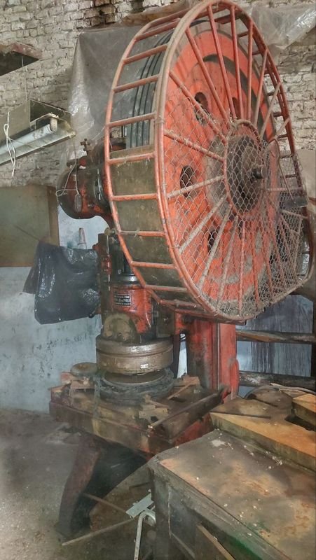 Item 758368 - Image 1