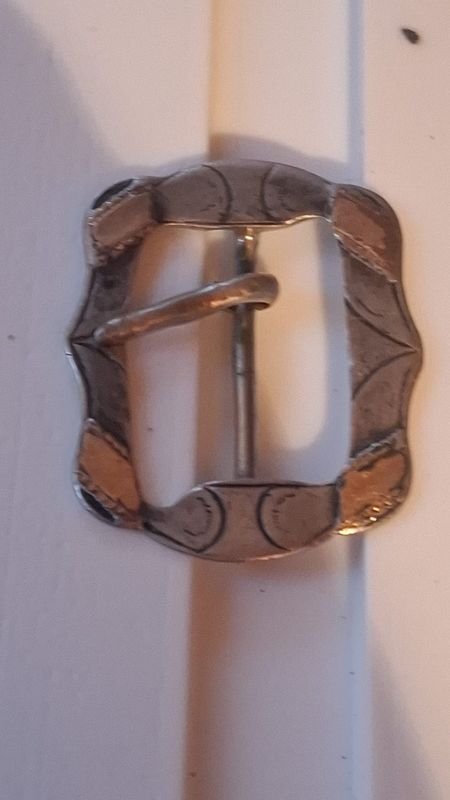 Lote anterior: Anillos de plata y oro en excelente condición