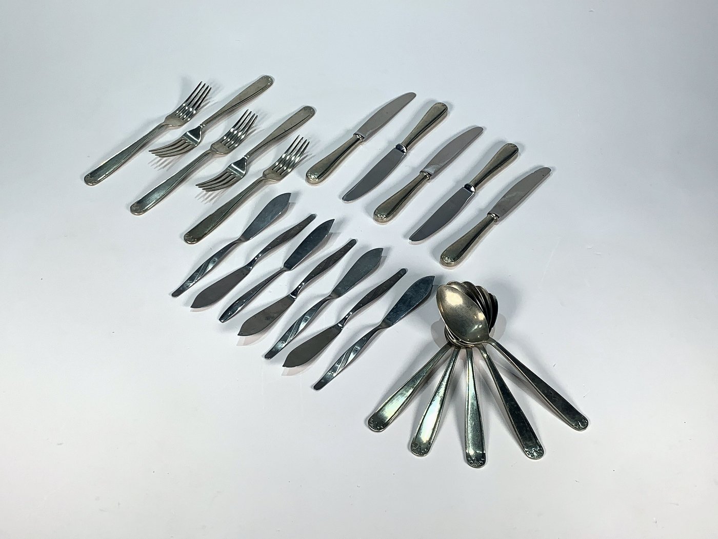 Conjunto de 22 Cubiertos Vintage Elkington y Hércules