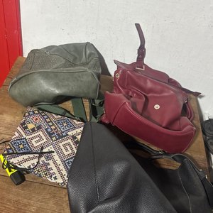 Lote siguiente: Carteras 