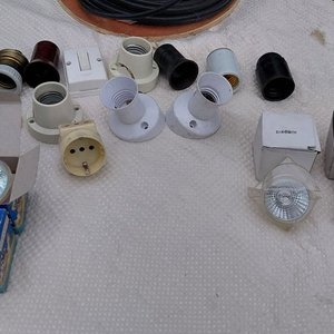 Rollo de Cable Coaxial y Accesorios Eléctricos Varios - imagen 3