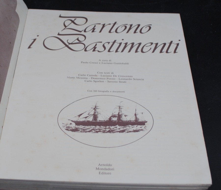 Libro de historia naval con ilustraciones - imagen 3