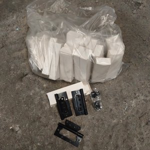 Lote de Bisagras Metálicas Negras con Tornillos - imagen 3