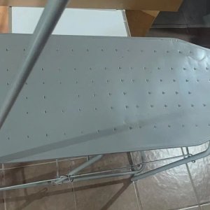 Lote anterior: Tabla de Planchar Plegable de Metal Gris con Ruedas