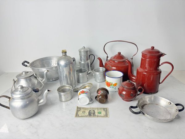 Lote de piezas en aluminio y esmaltadas para decoración - imagen 1